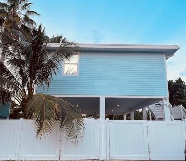 Marathon House | Casa Blue Flamingo - In the Florida Keys - minutes from the beach