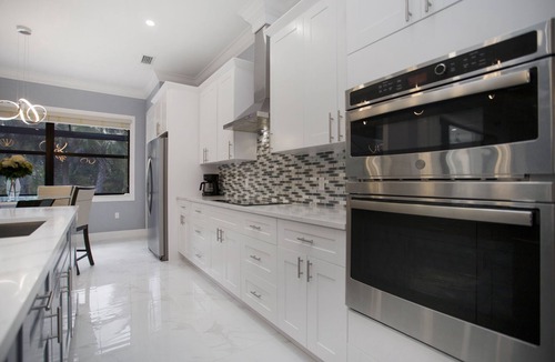 Rural Estates House | Casa Campagnola Naples heated pool h.tub outdoor kitchen 2 bikes