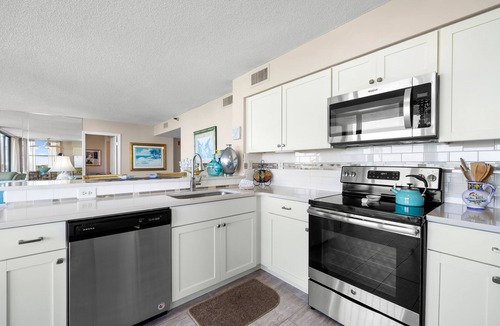 Casa del Mar Condo | Casa Del Mar G-608 | Waterfront Condo with Bay Views + Resort Pool