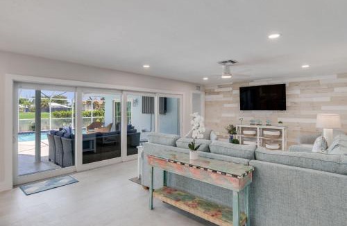 Beachview Country Club Estates Villa | Casa Del Mar- Stunning Villa with Pool and Spa