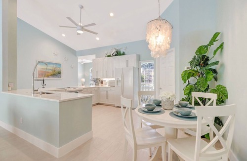 Crown Pointe House | CASA DELMARE.Naples pool-villa retreat
