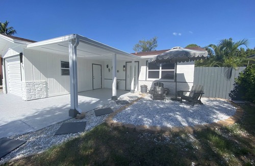 Naples Park House | Casa Fortunata - Naples Vacation Home - Near Beautiful Beach