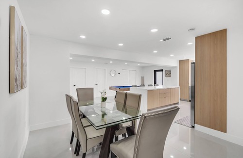 Miami Shores House | Casa Haven: 5 BDR, 9 beds, 6 miles to beach