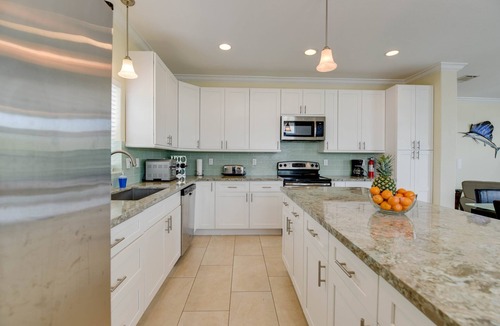 Breezeswept Beach Estates House | Casa Palma – Canalfront 3BR Home w/Dock, Pet Friendly, Near Looe Key Reef