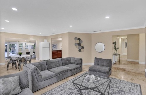 Ojus Villa | Casa Ria 7BR Luxury House & Private Pool Near Aventura Mall