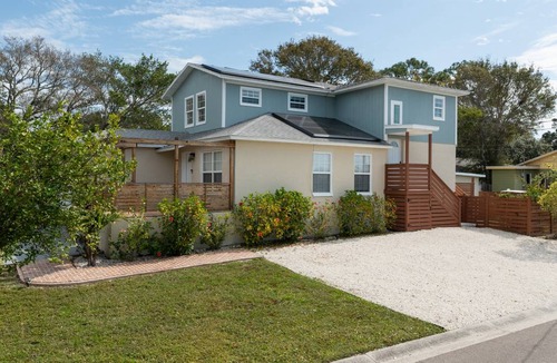 Bayview Apartment | Casa Tranquila, 2bd 1.5 bath, 1st floor apt, sleeps 2-4