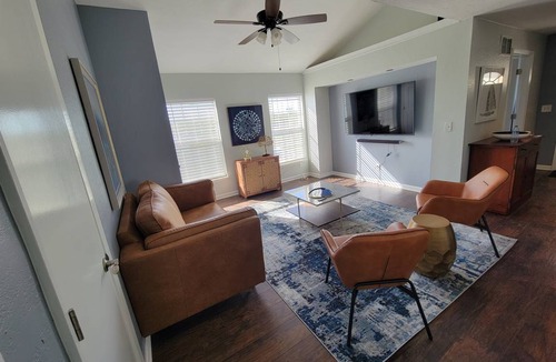Bayview Apartment | Casa Tranquila, 2bd 1.5 bath, 1st floor apt, sleeps 2-4