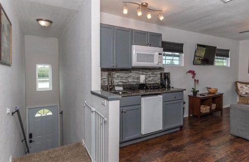 Bayview House | CASA TRANQUILA - WHOLE 4 bed 3.5 bath house