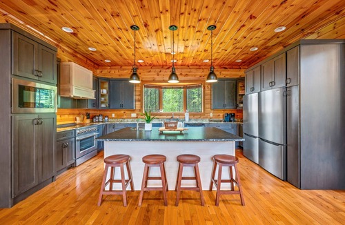 Caton Cabin | Cascading Falls Lodge ~ Private Waterfall & Pickleball Court