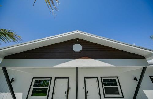 Nokomis Hotel | Casey Key Resorts - Beachfront