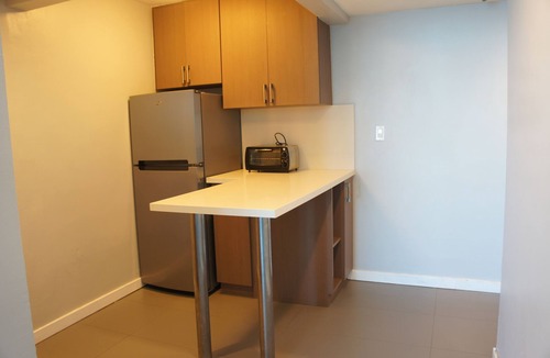Mid Beach Condo | Castle 835 Oceanview Studio w/Free parking, pool, gym, tennis, bars, and more!