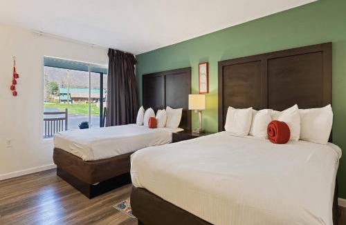Maggie Valley Hotel | Castlewood Inn
