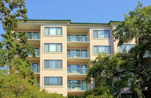 Hilton Head Island Condo | Casual two bedroom condo at Waterside by Spinnaker, Hilton Head. Reserve now!