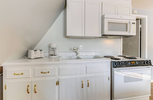 Waynesville Apartment | Cataloochee Adventure Hub w/Family-Friendly Perks
