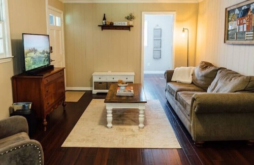 Dahlonega Cottage | Cavender Creek Cottage - on Dahlonega Wine Trail
