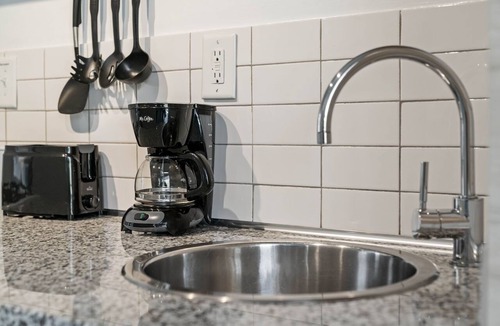 Ardmore Apartment | (CCB) Midtown Studio Near MARTA World Cup Stay