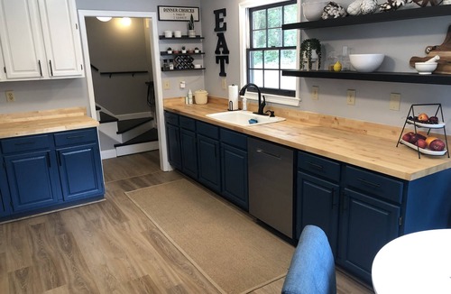 Toccoa House | Cedarwood Lake House