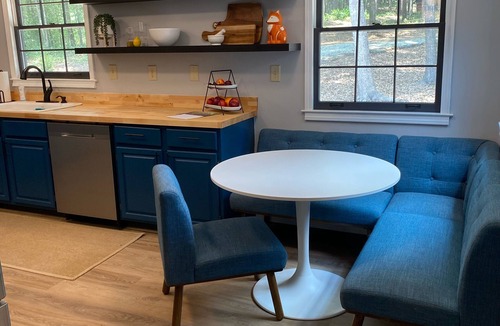 Toccoa House | Cedarwood Lake House