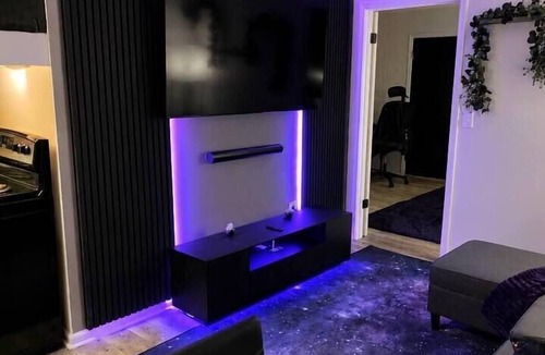 Anderson Apartment | Celestial Stay|5 Mins to Anmed|Elements Collection