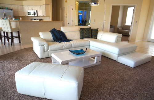Pelican House | Central 1001 Waterfront 3BR heated Pool & Spa home w/Kayaks and Bicycles, Boat Dock