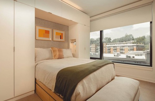 Old Fourth Ward Hotel | Central ATL Stay w/Washer & Dryer | Skyline View Near Downtown Hotspots