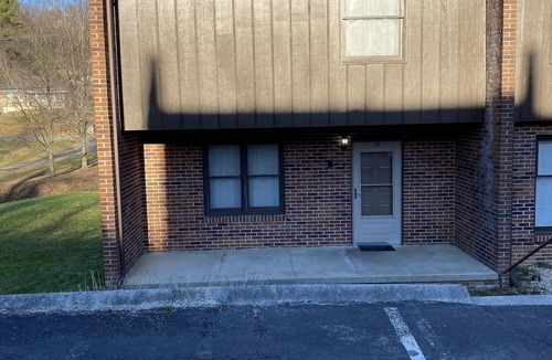 Bristol House | Central Bristol Condo - 3 min from downtown and the casino!