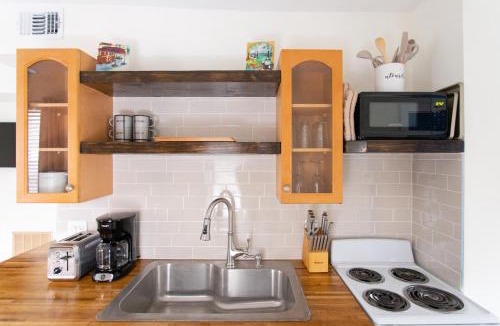 Jacksonville Beach House | Central & Comfortable Home Walk to the Beach!