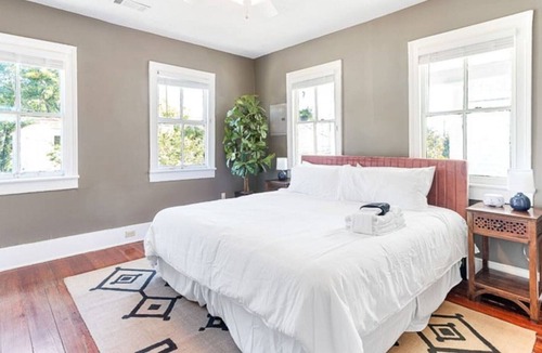 Cannonborough Elliotborough House | ✰ Central & Comfortable Downtown Home ✰
