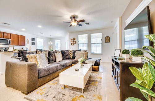 West Haven House | Central Family Home w/Lanai < 10 Mi to Disney!