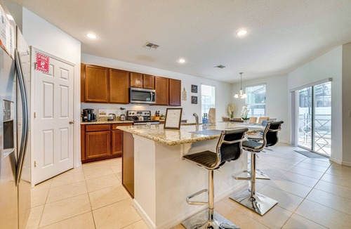 West Haven House | Central Family Home w/Lanai < 10 Mi to Disney!