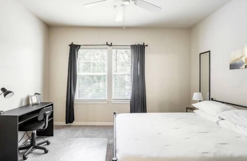 Southpoint Apartment | Central location-Pool&Hot Tub Near Beach and Mayo Clinic