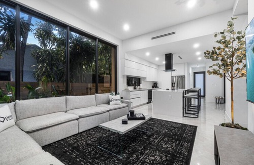 West Little Havana House | Central Miami Luxury Home, Heated Pool, Jacuzzi, Billiards, Grill