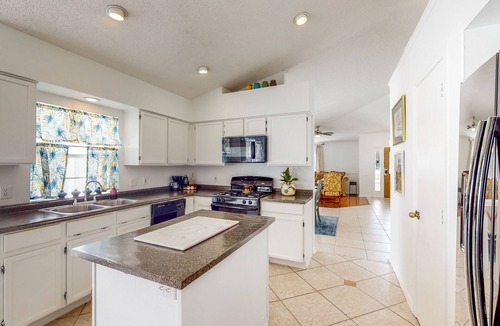 Casselberry House | Centrally located home with a firepit, recently renovated, & large enclosed yard