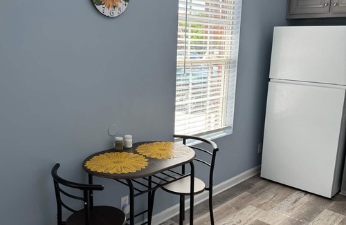 Shelbyville Apartment | Centrally located in Shelbyville, just 1/4 mile from the Horse Show Grounds.
