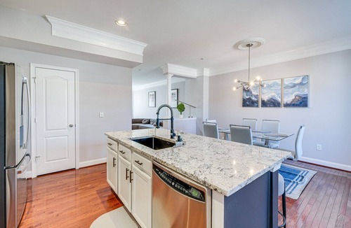 Laurel House | Centrally located Spacious 4-bedroom townhome in tranquil Laurel with AC.