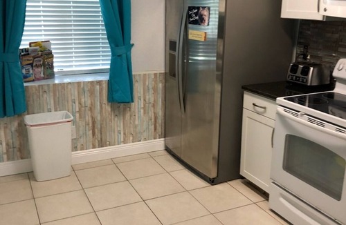 Oldsmar Villa | Centrally located to beaches, Close to Bush Gardens Pets Welcome Free Wifi