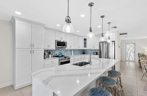 Caloosahatchee House | Centrally Located, Waterfront, Modern Home with lots of amenities