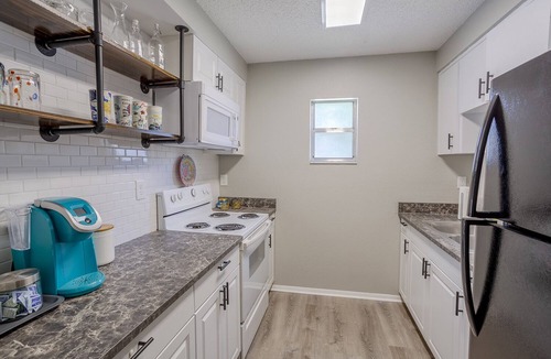 Historic Ybor House | Centro Ybor Duplex! Walk to 7th Ave! Unit E12th-B