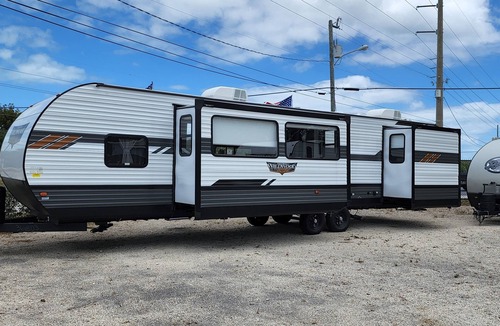 Florida City RV Rental | Cerca de Key Largo,solo Millas,ubicado en Zona Tranquila