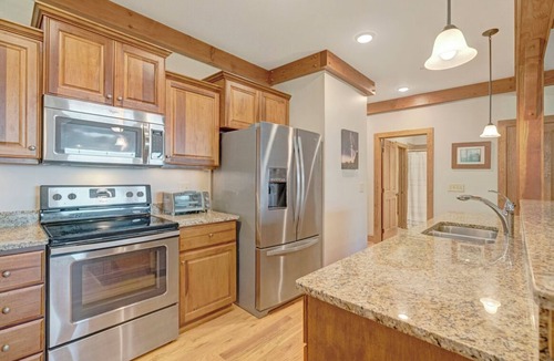 Boone Condo | Chalakee Lodge CJ-2- Mountain View, Gated Resort, Indoor/Outdoor Pools & Hot Tub