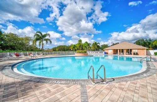 Sabal Harbour House | Chameleon Lagoon