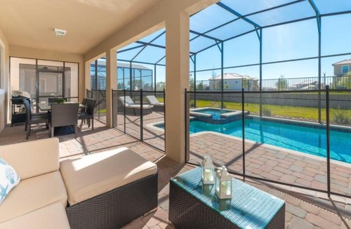 Ridgewood Lakes House | Champions Gate Sunny Days Getaway - Six Bedroom Home