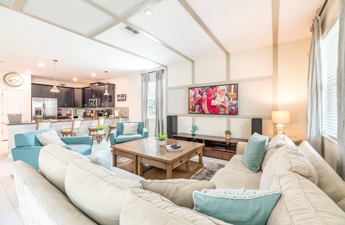 Davenport House | "Champions Getaway" - Movie Theatre & Game Room