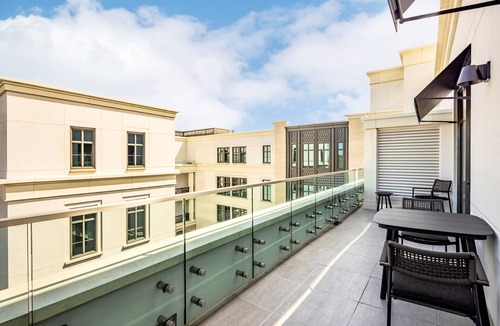 Ansonborough Apartment | Charleston | Couples Historic Retreat | Gym + Downtown