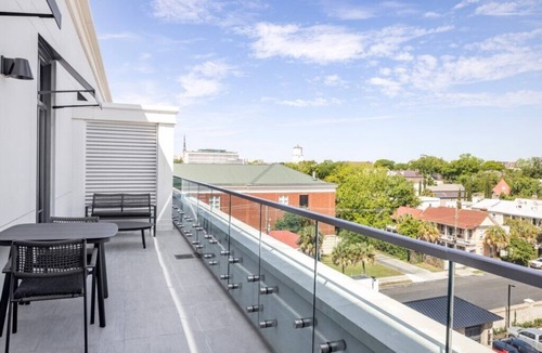 Ansonborough Condo | Charleston | Couples Historic Getaway | Gym + Concierge