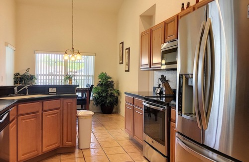 West Haven House | CHARLESTON MANOR: Private Pool 24/7 Support During Your Stay