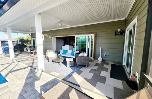 Pine Island Center House | Charlie's of Bokeelia