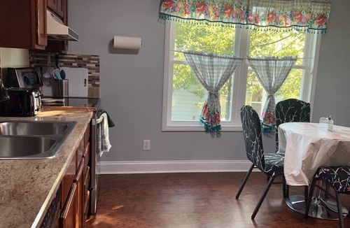 Charlotte House | Charlotte Comfort Home, near uptown and Airport