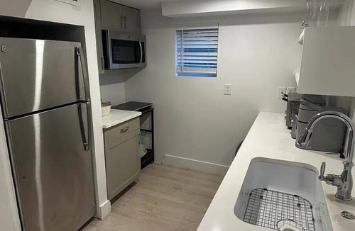 Lake Worth Bed & Breakfast | Charming 1-bedroom cottage in Lakeside Dr