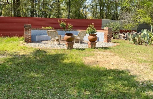 Huntcliff Apartment | Charming 1-bedroom apartment. Minutes from Fort Jackson and Downtown Columbia.